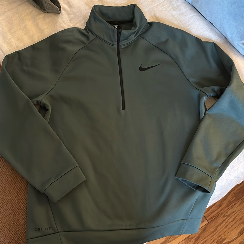 Nike pullover